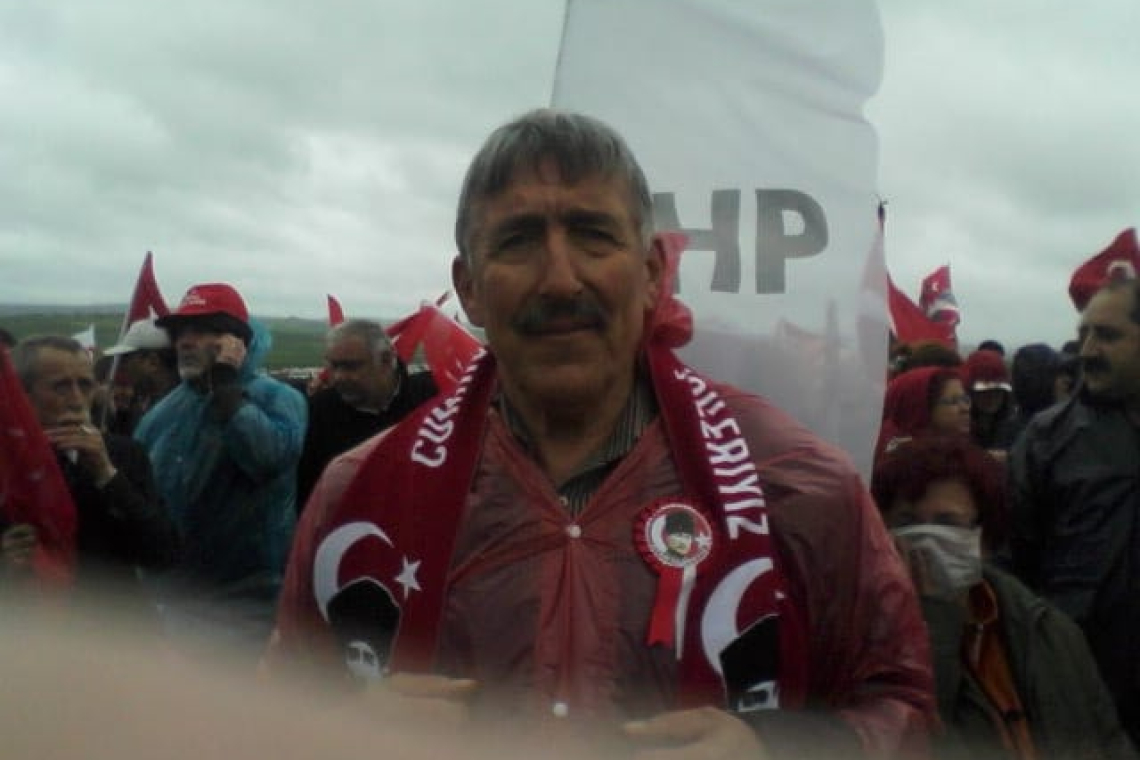 50 YILLIK CHP'Lİ PARTİSİNDEN İSTİFA ETTİ