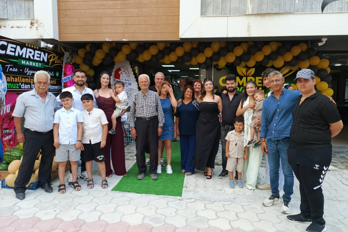 CEMREN SÜPER MARKET TÖRENLE HİZMETE GİRDİ