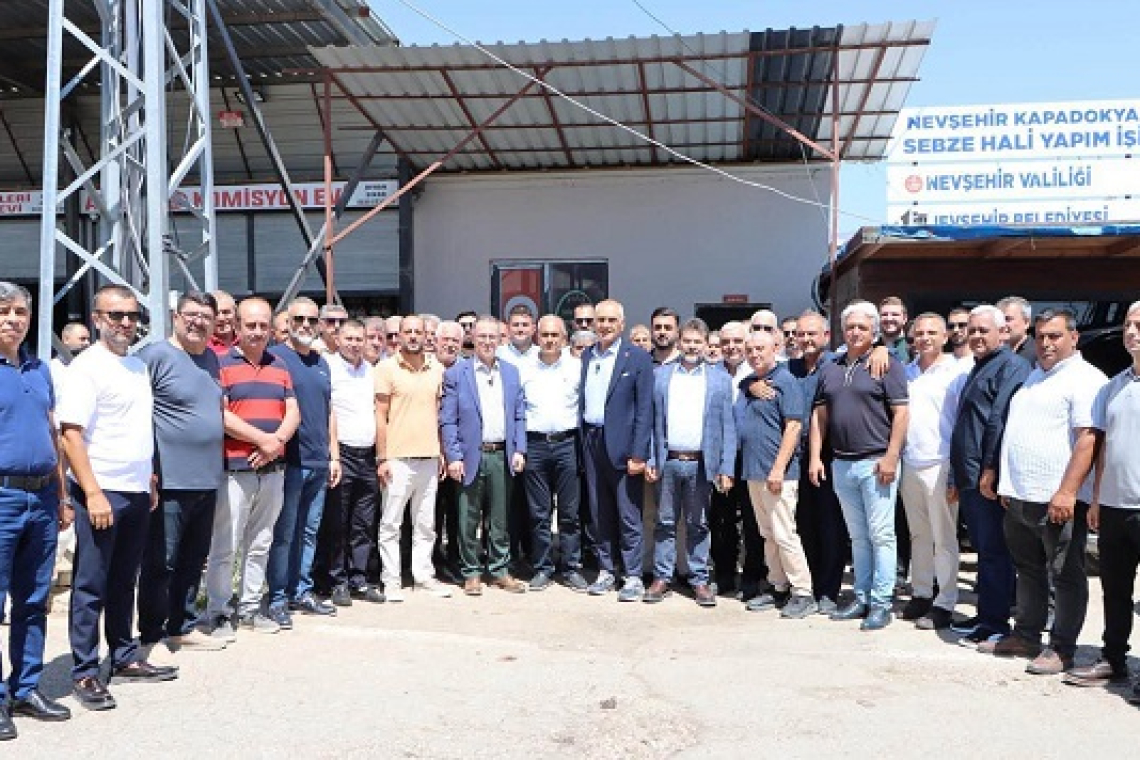 BAŞKAN ÇİNÇİN'DEN SEBZE HALİ ESNAFINA ZİYARET