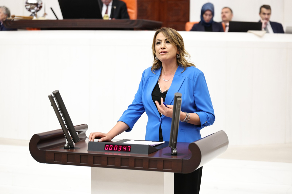 YILDIRIM KARA: "TAŞIMACILIK BÜYÜYOR, ŞOFÖRLERİN HAKLARI YERİNDE SAYIYOR"
